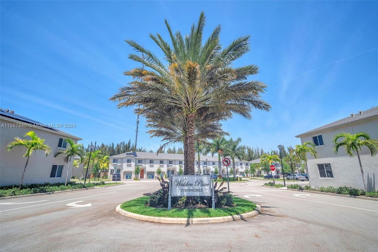 20876 Nw 9th Path #0 - Photo 3 of 25