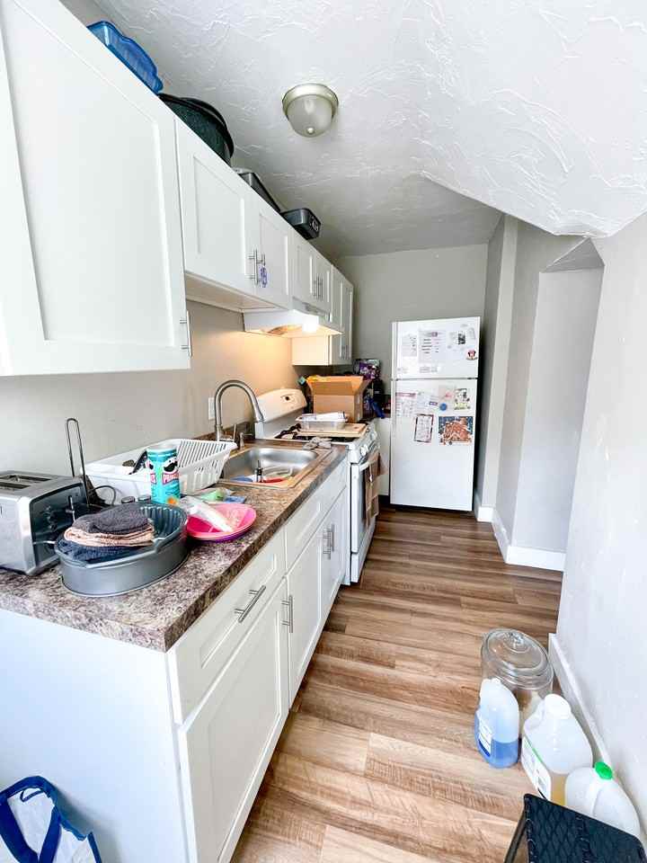 261 Potters Ave #3 - Photo 3 of 8