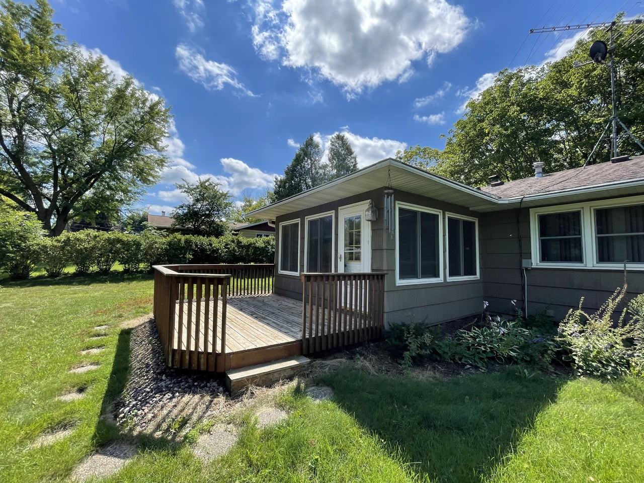 410 3rd Ave Ne #NA - Photo 3 of 33