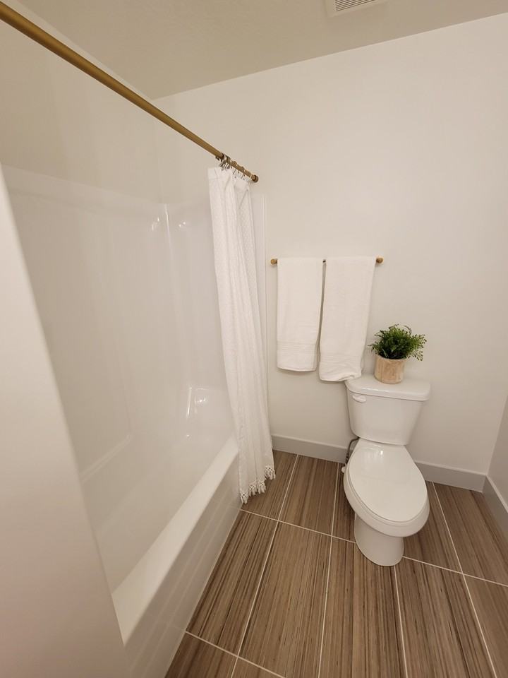 3898 Hardman Way - Photo 3 of 15