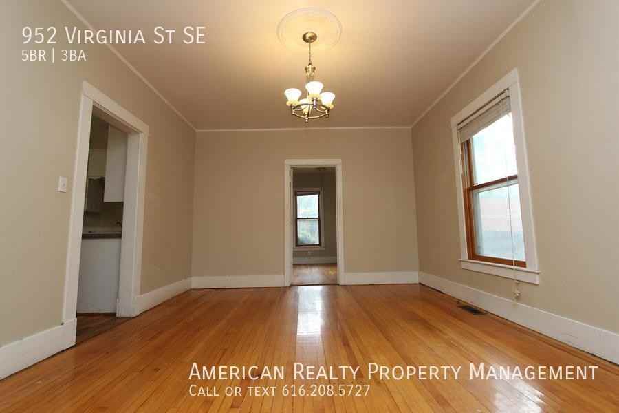 952 Virginia St Se - Photo 5 of 15
