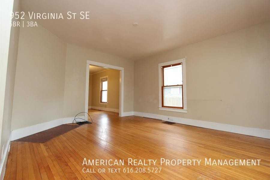 952 Virginia St Se - Photo 6 of 15