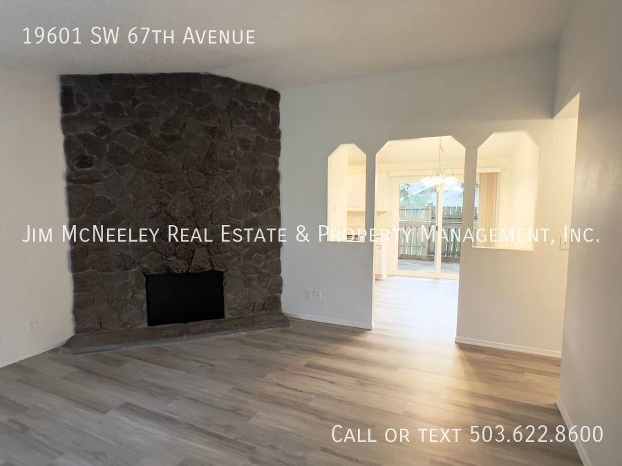 19601 Sw 67th Ave - Photo 2 of 18