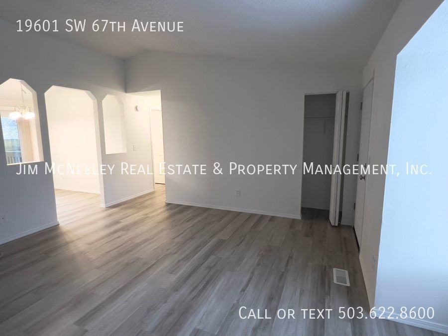 19601 Sw 67th Ave - Photo 3 of 18