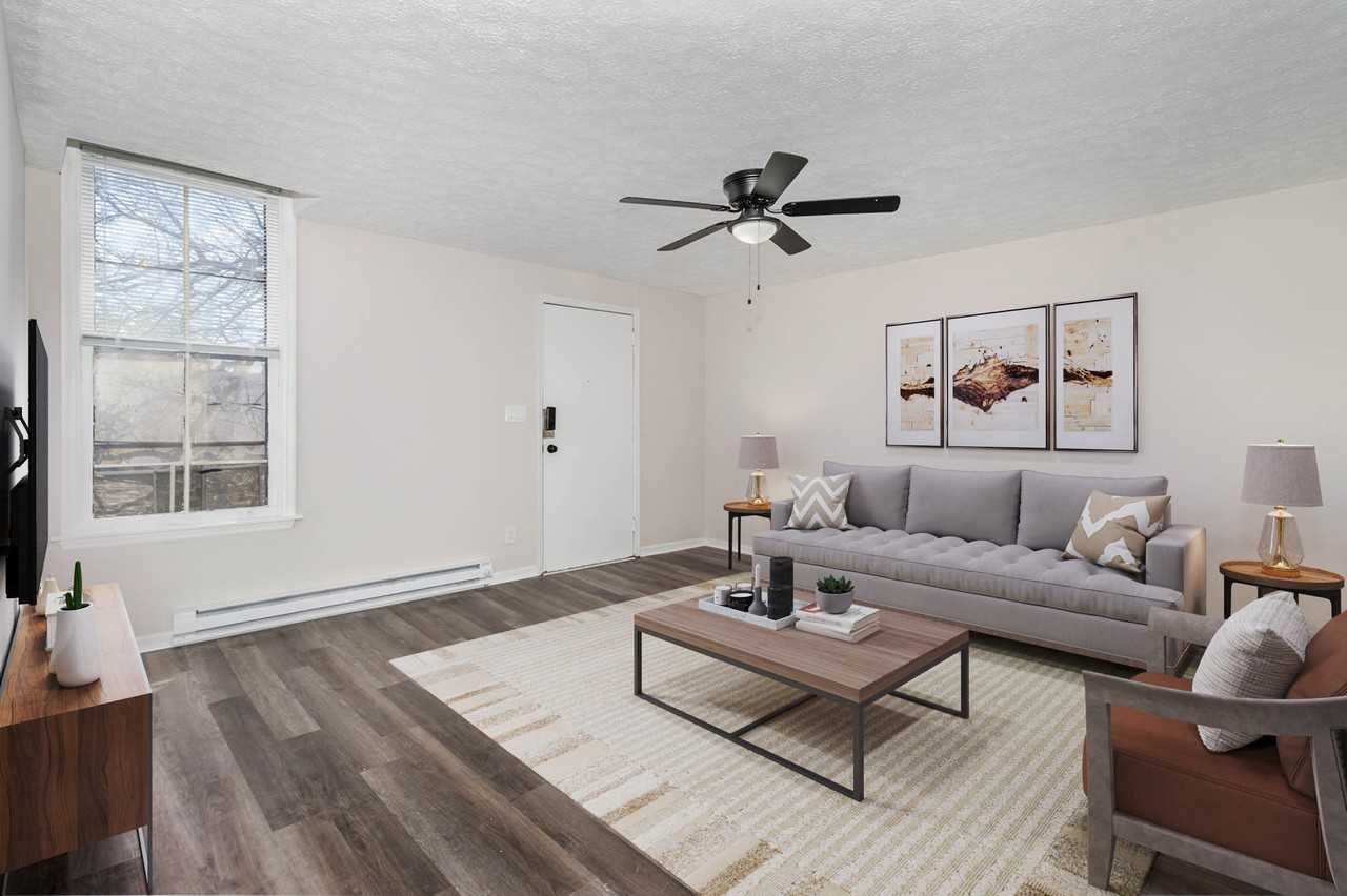 3028-3030 Cleinview Ave - Photo 2 of 8