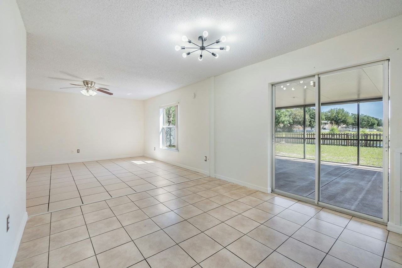 2118 Ashley Lakes Drive - Photo 2 of 20