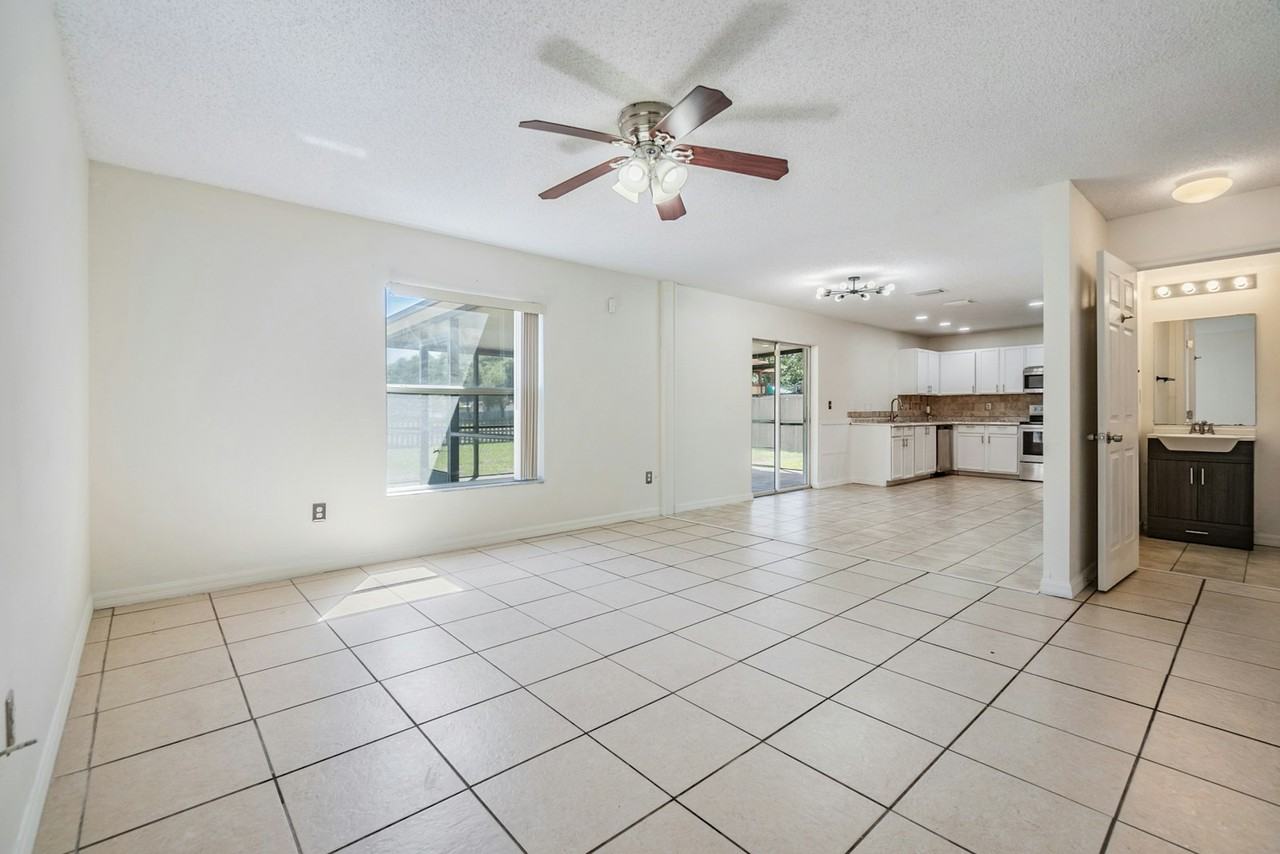 2118 Ashley Lakes Drive - Photo 3 of 20