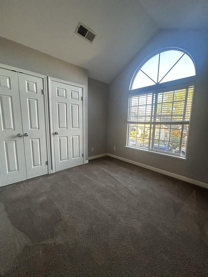 417 Hickory Cir #417 - Photo 2 of 10