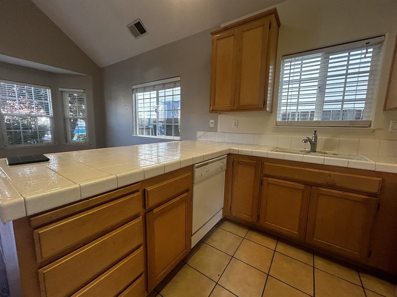 417 Hickory Cir #417 - Photo 4 of 10