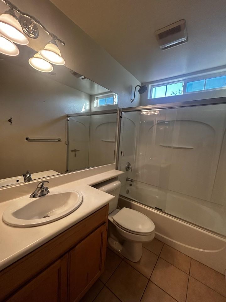 417 Hickory Cir #417 - Photo 6 of 10