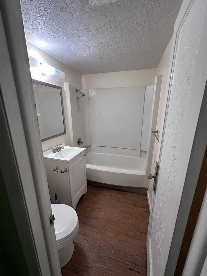 765 South Boulevard - 5 #5 - Photo 4 of 4