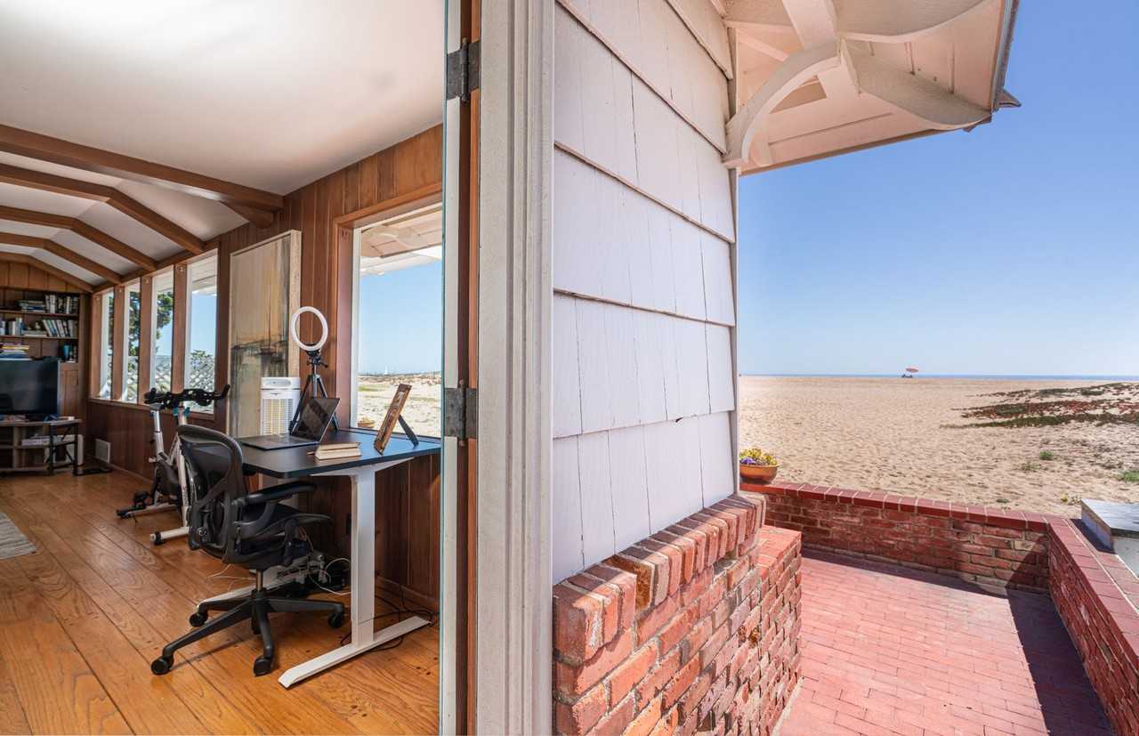 2124 E Oceanfront - Photo 4 of 35