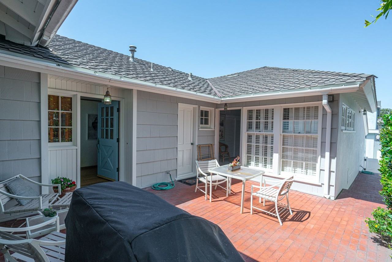 2124 E Oceanfront - Photo 7 of 35