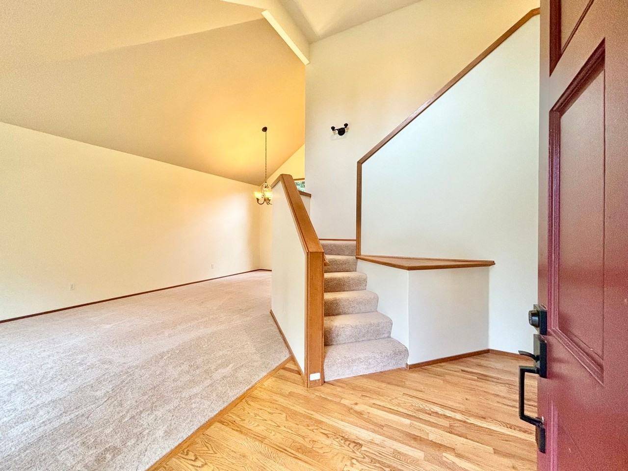 23436 Ne 28th Pl - Photo 3 of 27