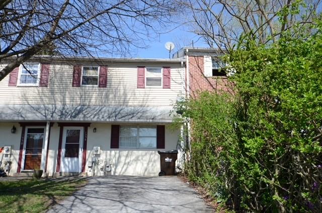 1336 Fox Run - Photo 2 of 6