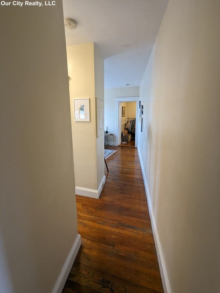 Linnaean St #18 - Photo 6 of 19