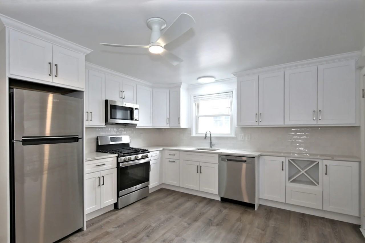 494 W William St - Photo 2 of 10