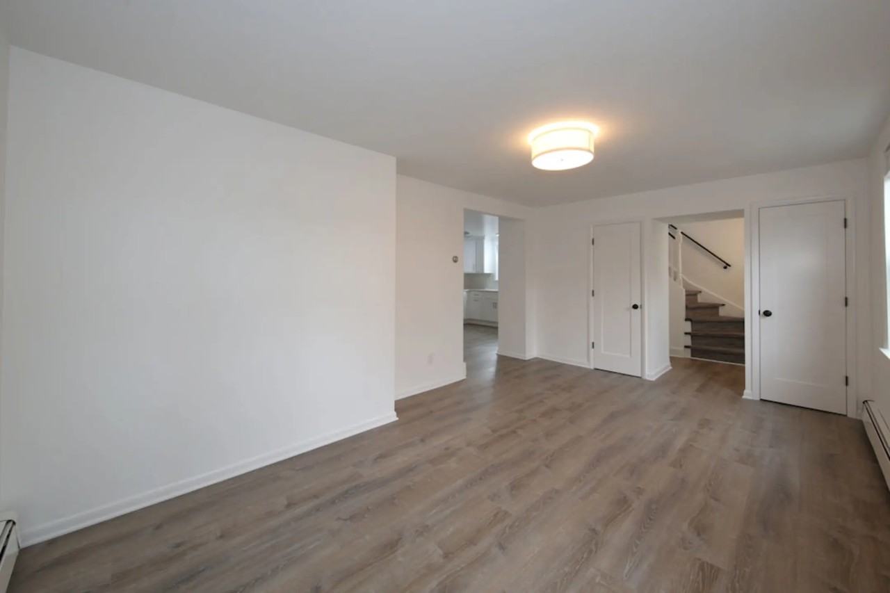 494 W William St - Photo 3 of 10