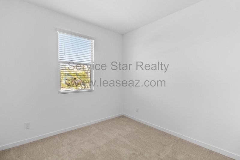 5543 W Rainwater Dr - Photo 5 of 31