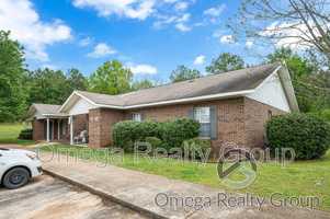 featured image of 40 Ratliff St #18