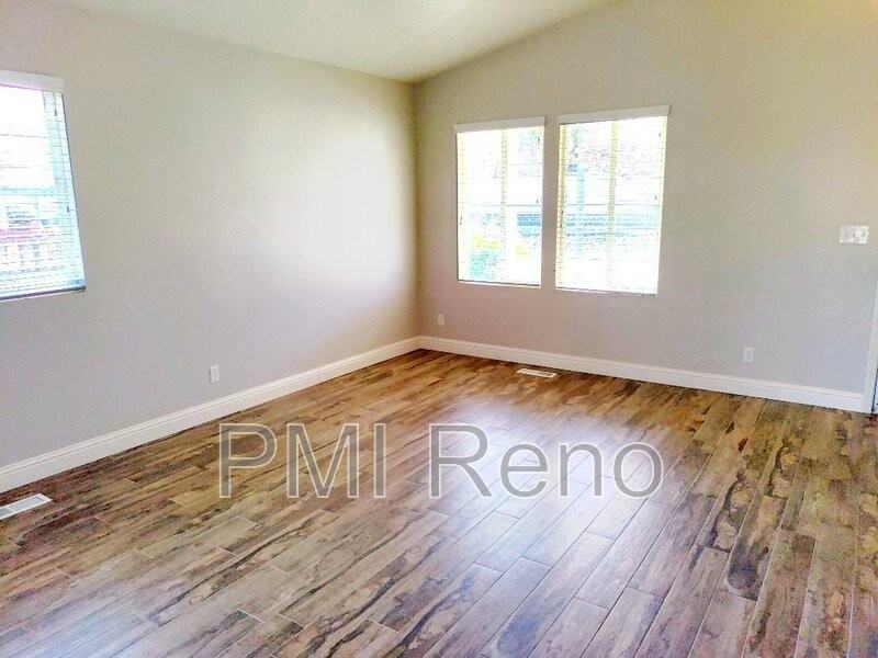 1260 Crosswater Dr - Photo 3 of 19