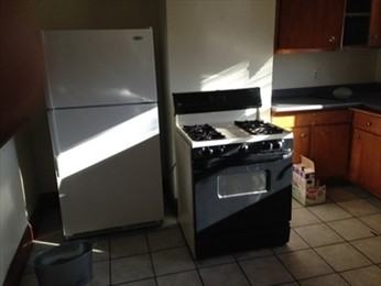 3 Everett Ave #3 - Photo 3 of 7