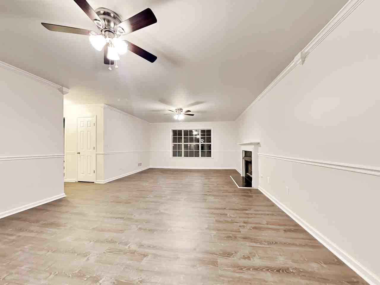 982 Forest Gln - Photo 7 of 23