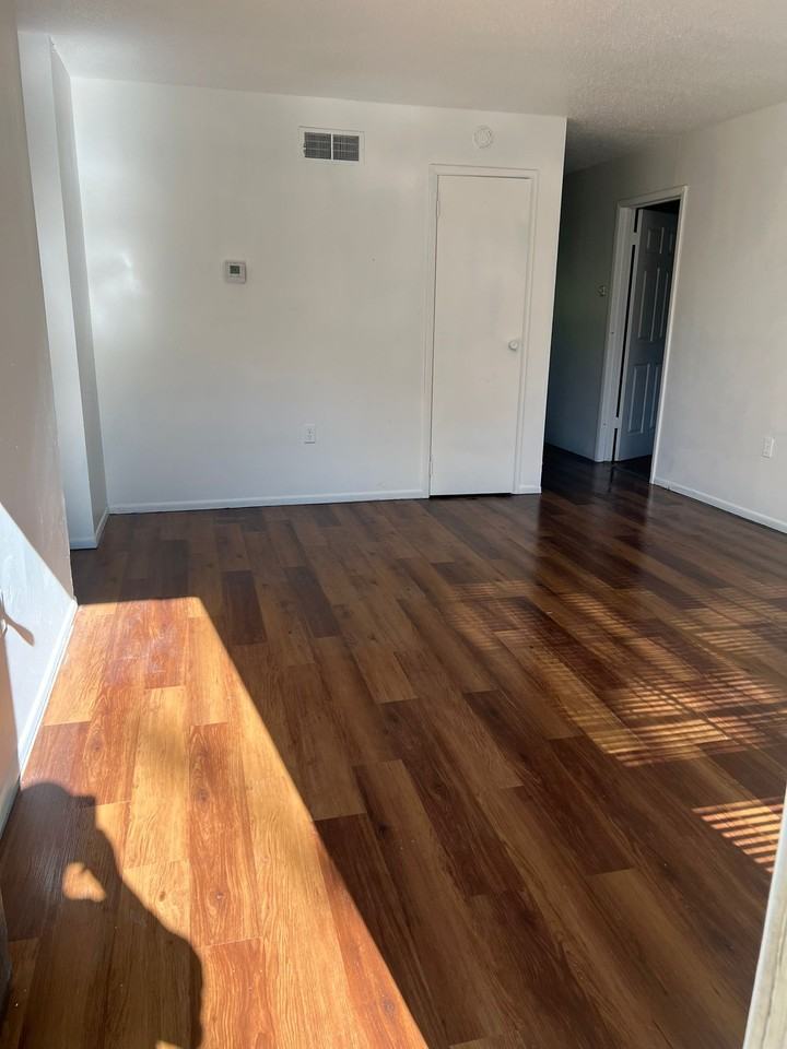 5150 Breckenwood Dr - Photo 7 of 10