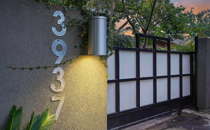 3937 Orangewood Dr - Photo 3 of 50