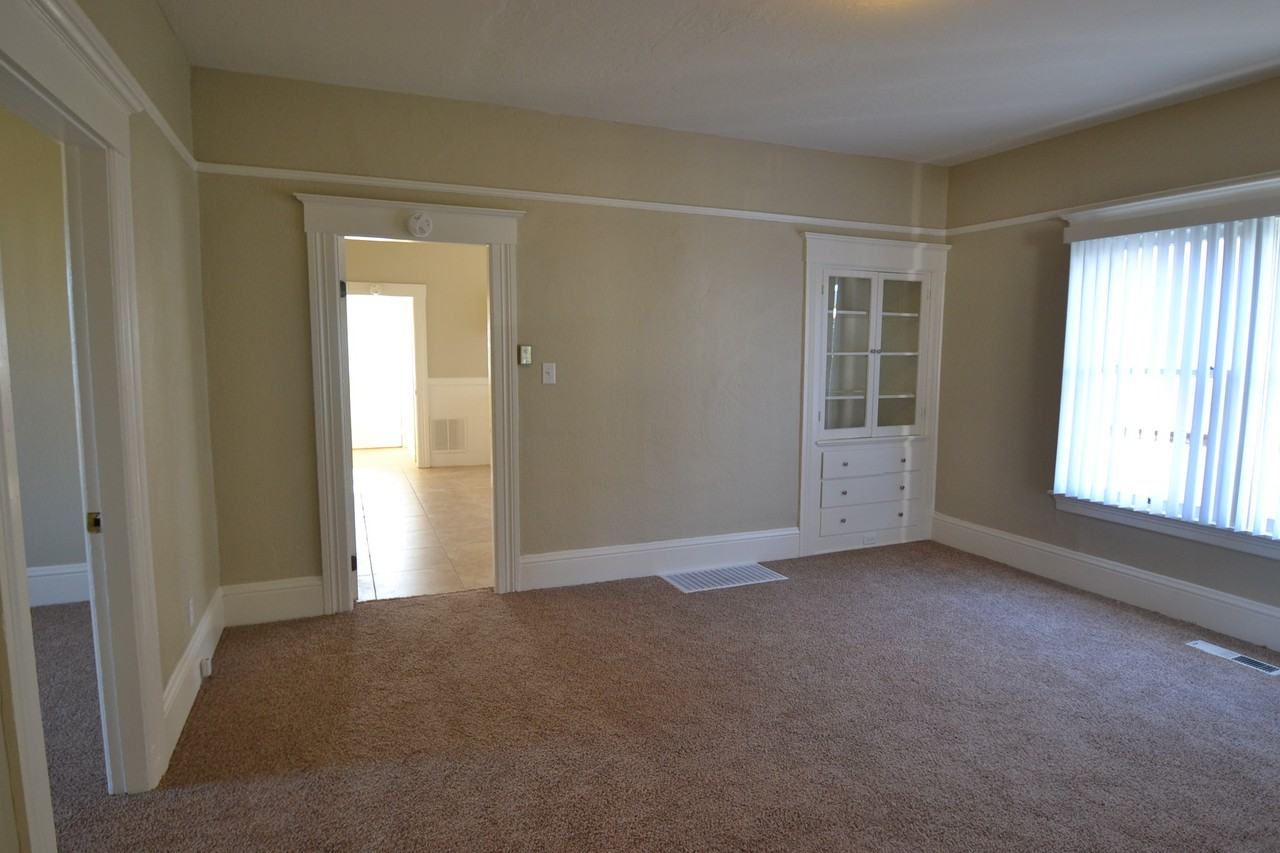 639 Louisiana St - Photo 2 of 11