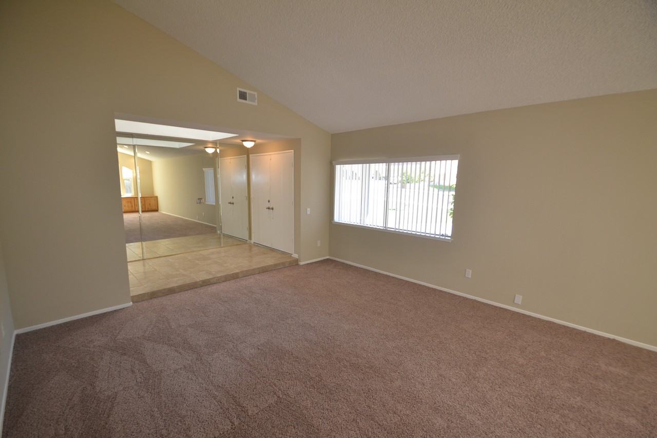 5640 Peacock Ln - Photo 2 of 15
