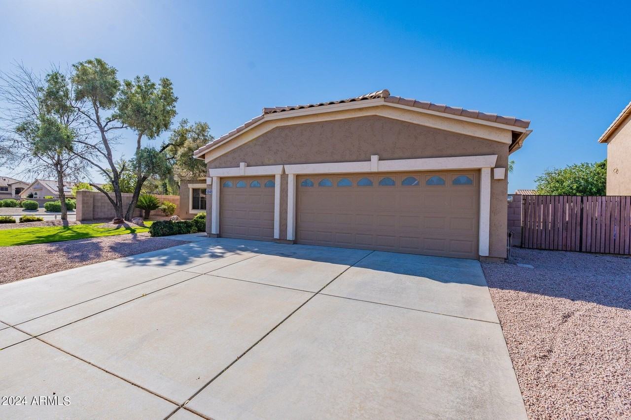 1245 E San Carlos Way - Photo 4 of 48