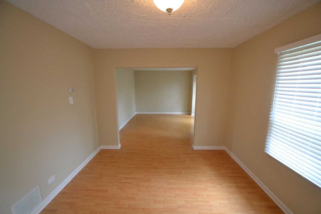 10612 S Kedzie Ave - Photo 2 of 10