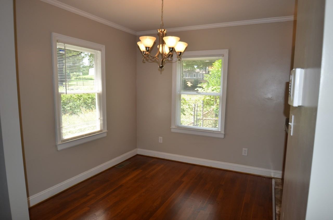 1528 Kimberly Rd - Photo 3 of 10