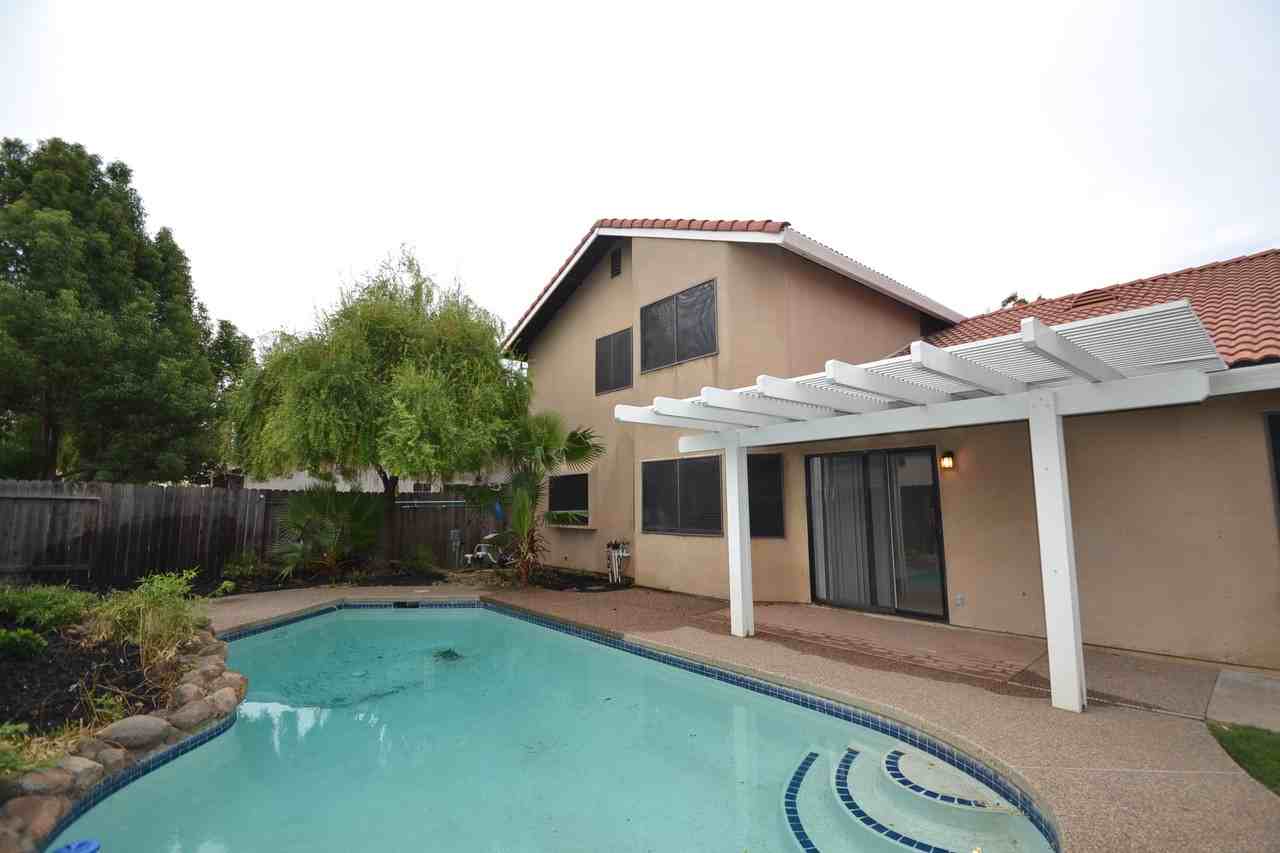 2948 Azevedo Dr - Photo 2 of 10
