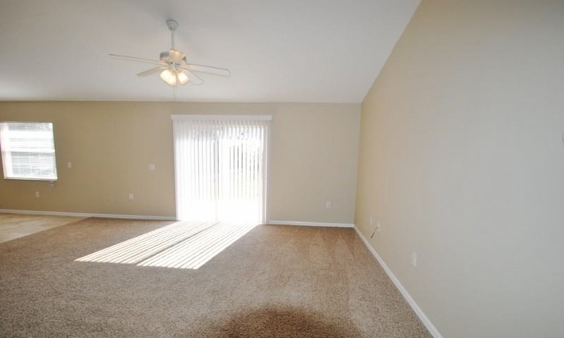 211 Harrison St - Photo 2 of 4