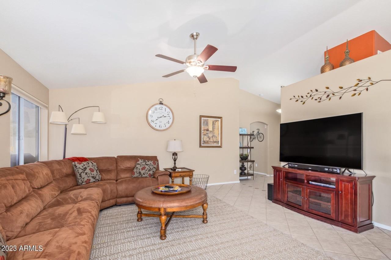 6232 East Palm Street - Photo 7 of 32