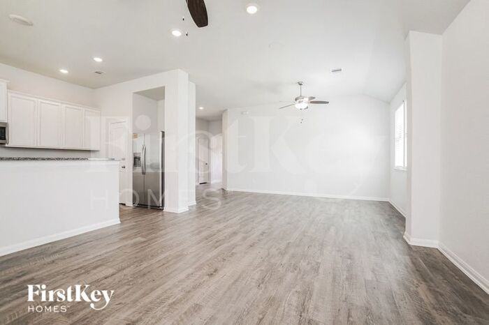10908 Independence Rd - Photo 2 of 16