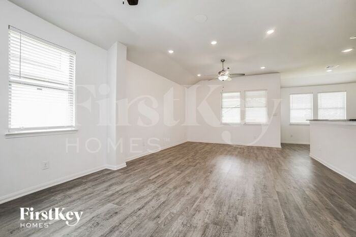 10908 Independence Rd - Photo 3 of 16