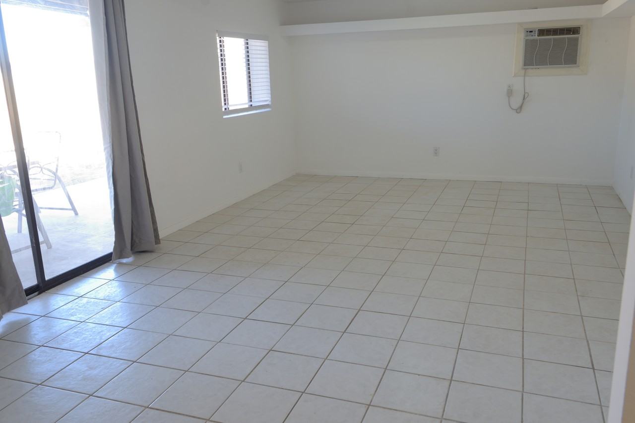 5426 Mariposa Avenue - Photo 3 of 13
