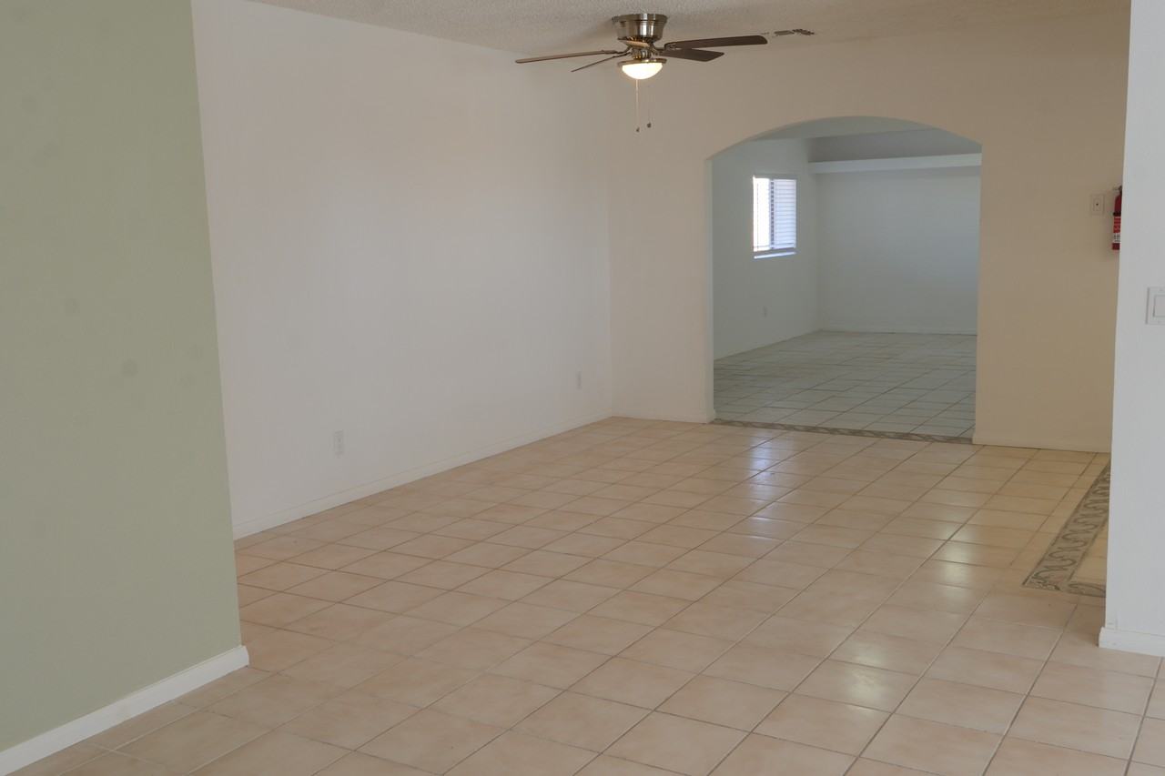 5426 Mariposa Avenue - Photo 4 of 13