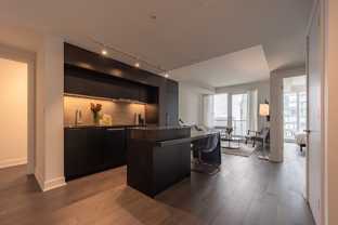 1288 Rue Saint-Antoine Ouest #4705 - Photo 1 of 1