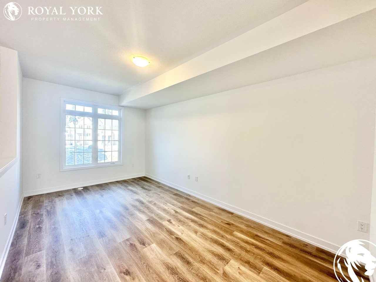 88 Lyall Stokes Circle, East Gwillimbury, Ontario L0G 1M0 - Photo 2 of 30