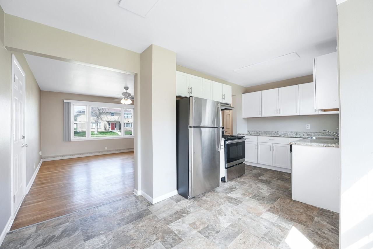 Quaint 2 bedroom home for rent - Photo 5 of 29