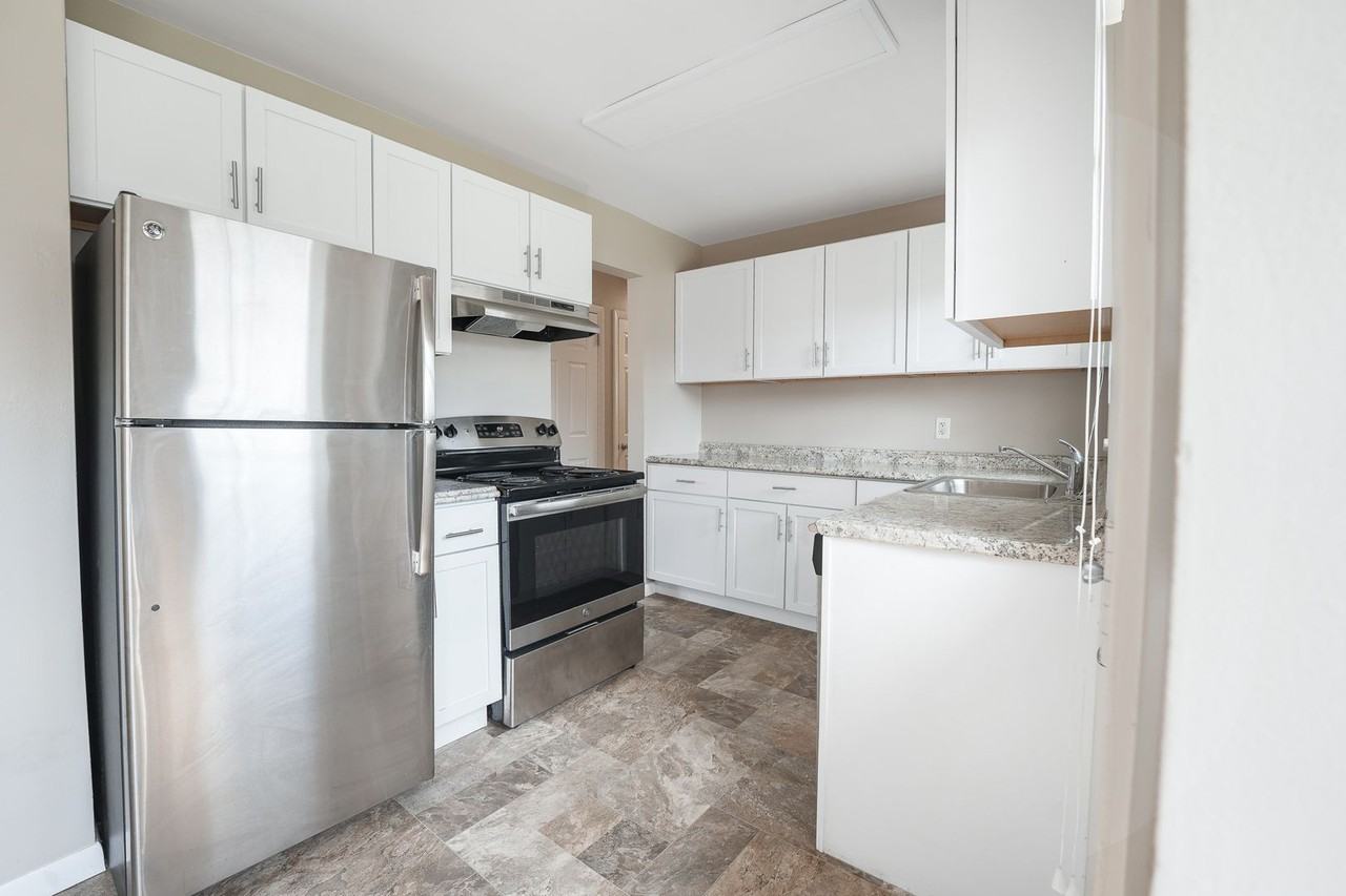 Quaint 2 bedroom home for rent - Photo 7 of 29