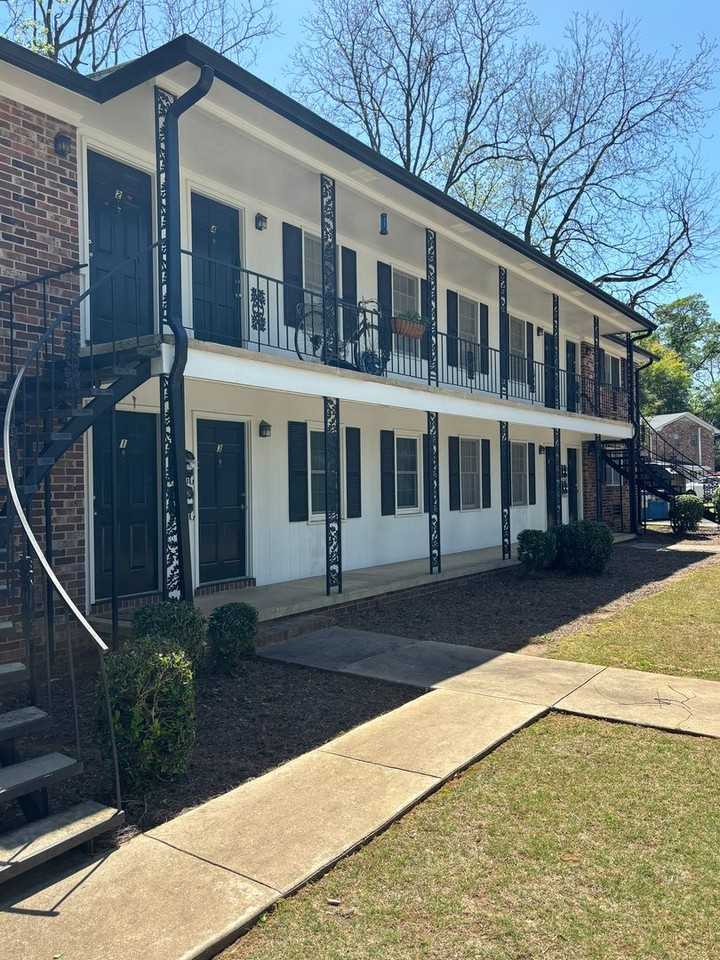 Lynn Rock Apartments - Photo 4 of 27