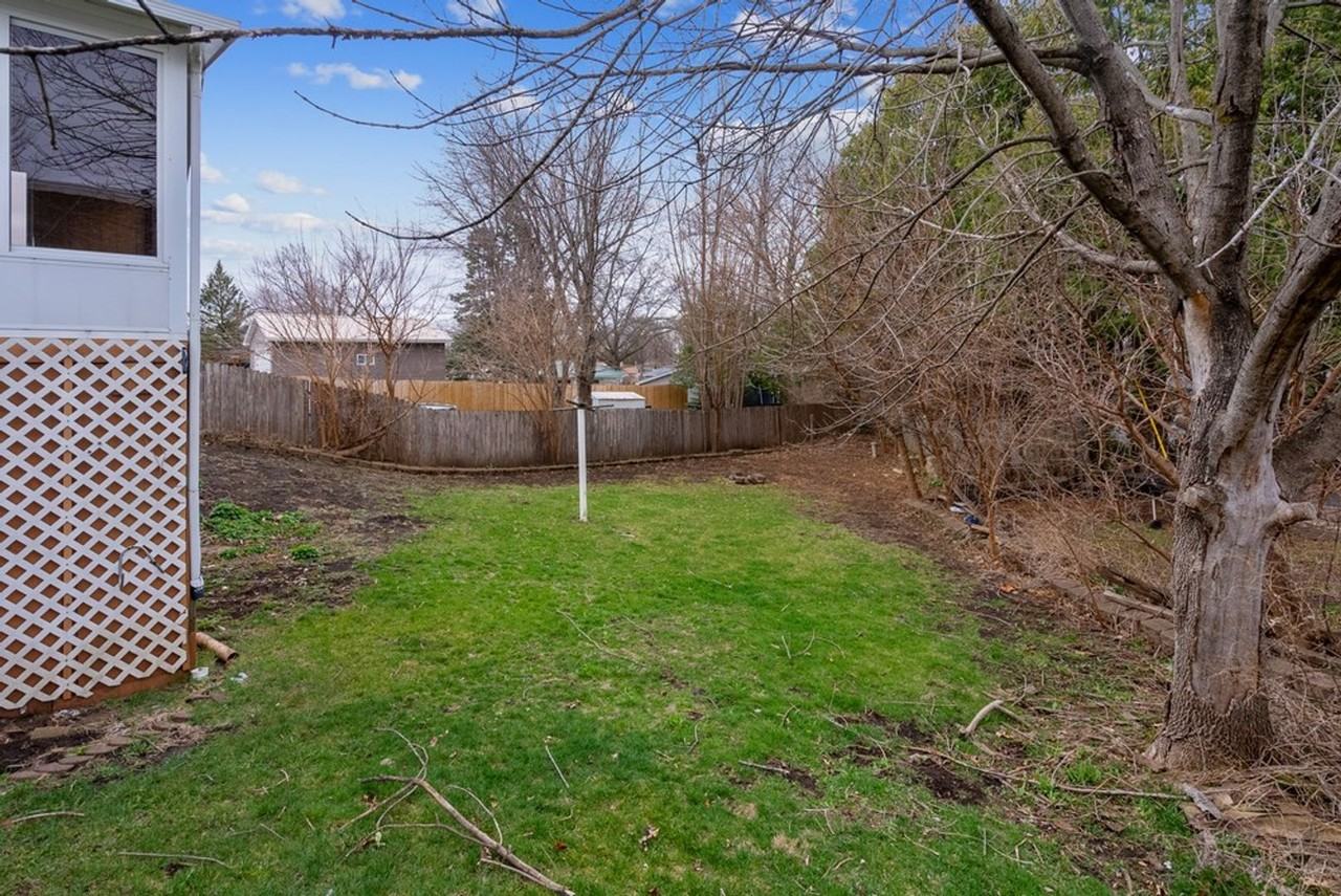 2011 Waterloo Rd - Photo 5 of 19