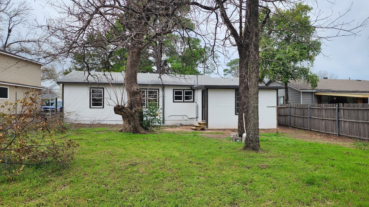 3216 Edith Lane - Photo 5 of 26