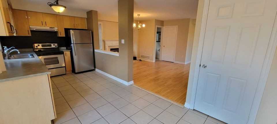213 Esther Drive - Photo 2 of 18