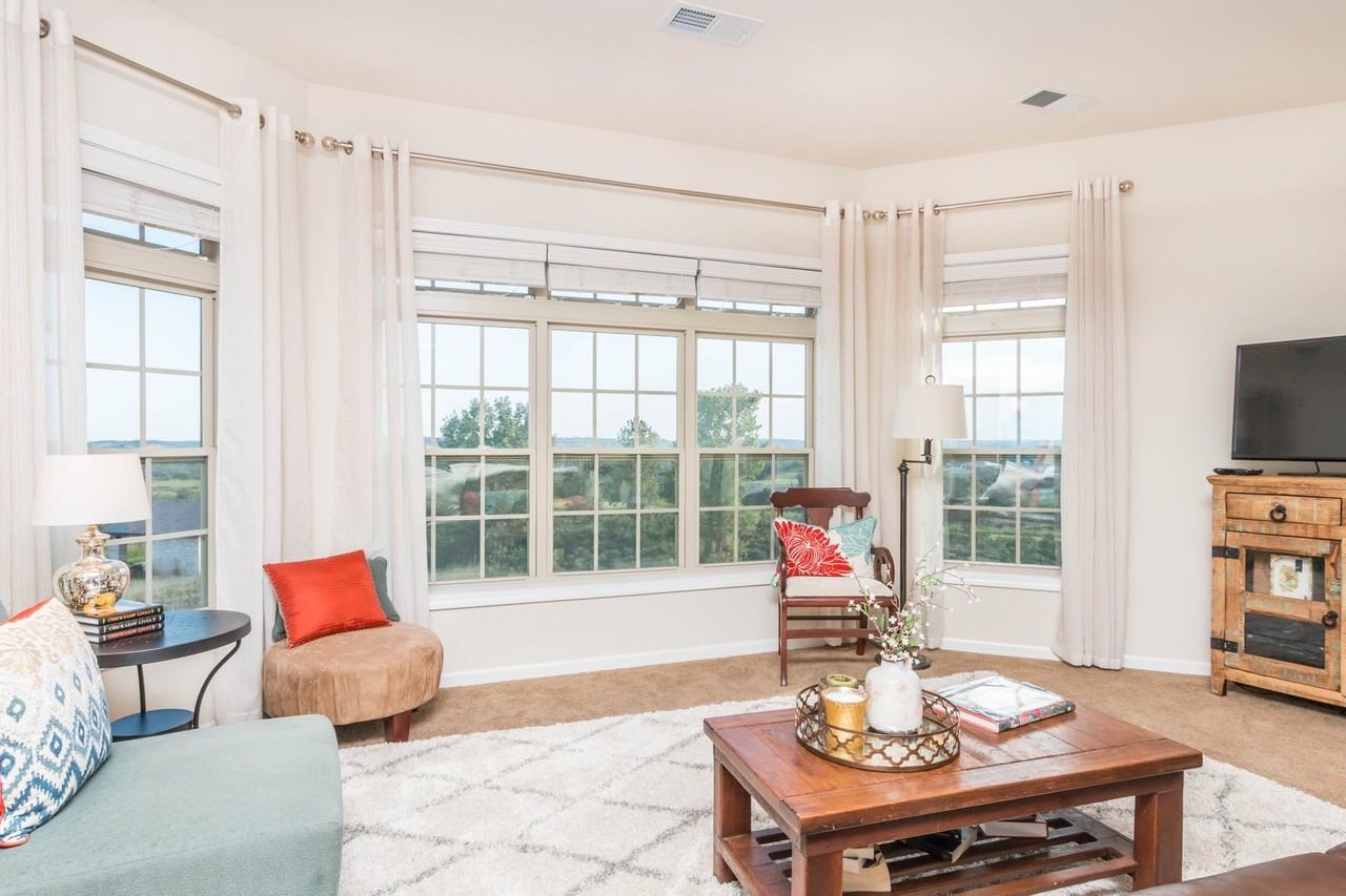 2604 Bellerive - Photo 4 of 22